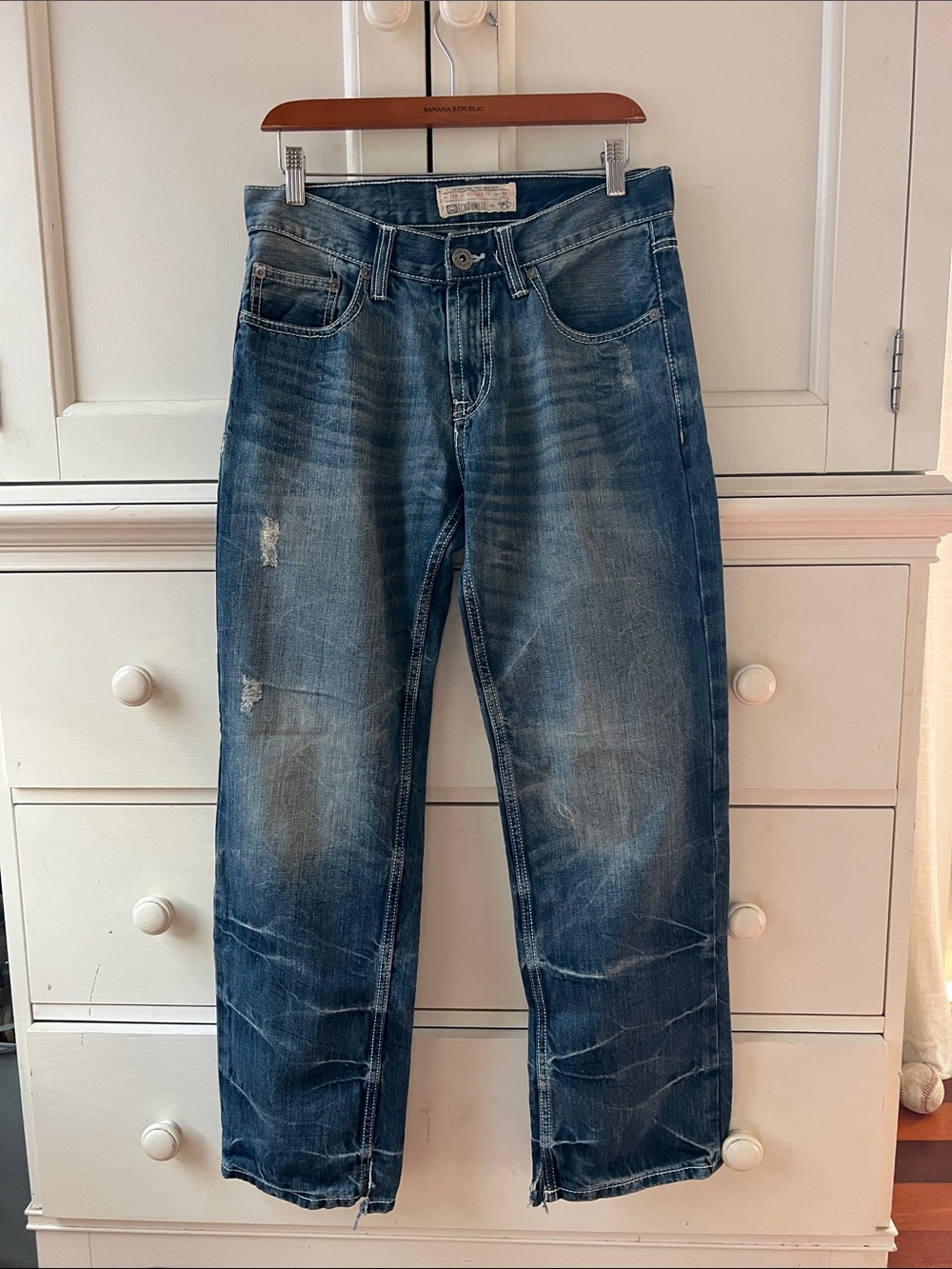 Classic Straight-Leg Men's Jeans in Faded Blue